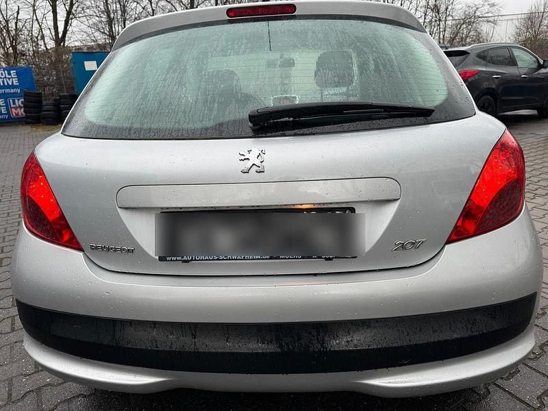Gebraucht Peugeot 207 90 PS (66 kW) 2006 Grau Kleinwagen