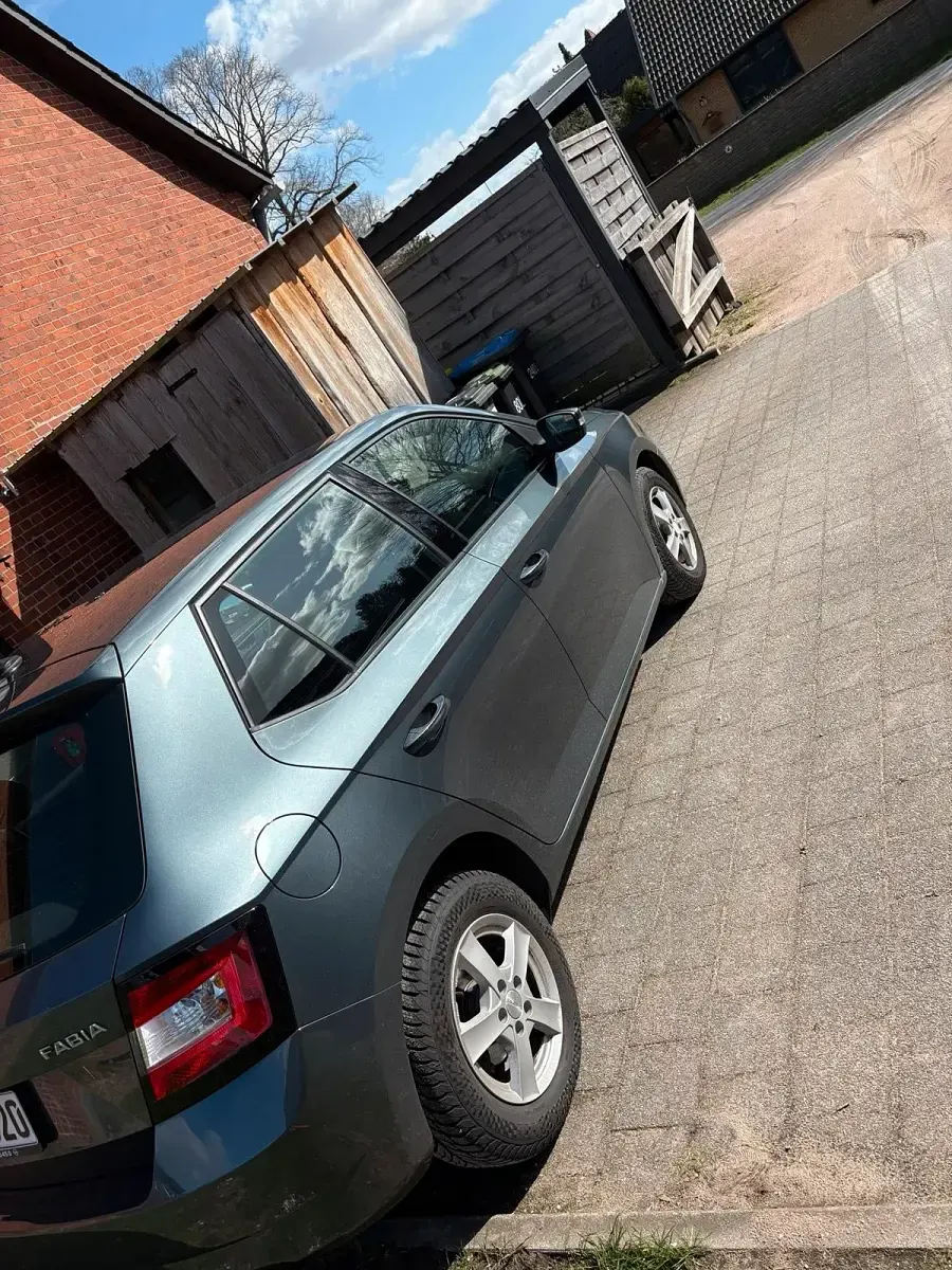 Używany Skoda Fabia 95 KM (69 kW) 2017 Szary Hatchback