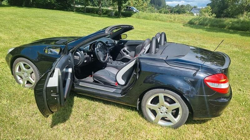 Gebraucht Mercedes SLK350 272 PS (200 kW) 2008 Schwarz Cabrio