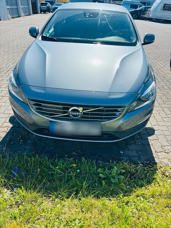 Gebraucht Volvo V60 150 PS (110 kW) 2015 Grau Kombi