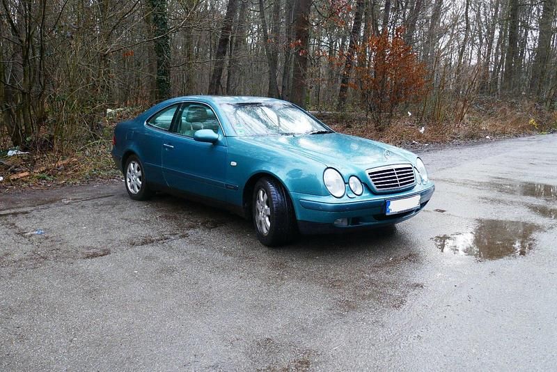 Gebraucht Mercedes CLK320 218 PS (160 kW) 1997 Grün Coupé