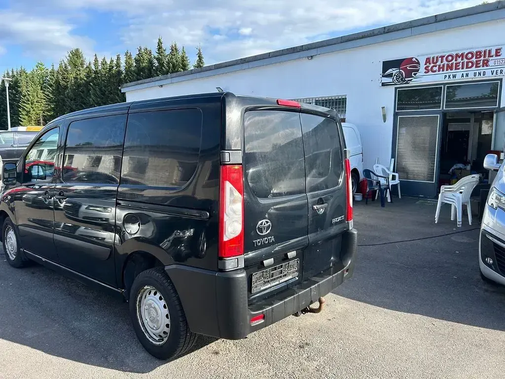 Gebraucht Toyota Proace Comfort 128 PS (94 kW) 2016 Schwarz Van / Kleinbus