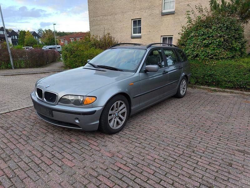 Grau Gebraucht 2004 BMW 320 Kombi | 600 € (Superpreis) - Bild 1/4