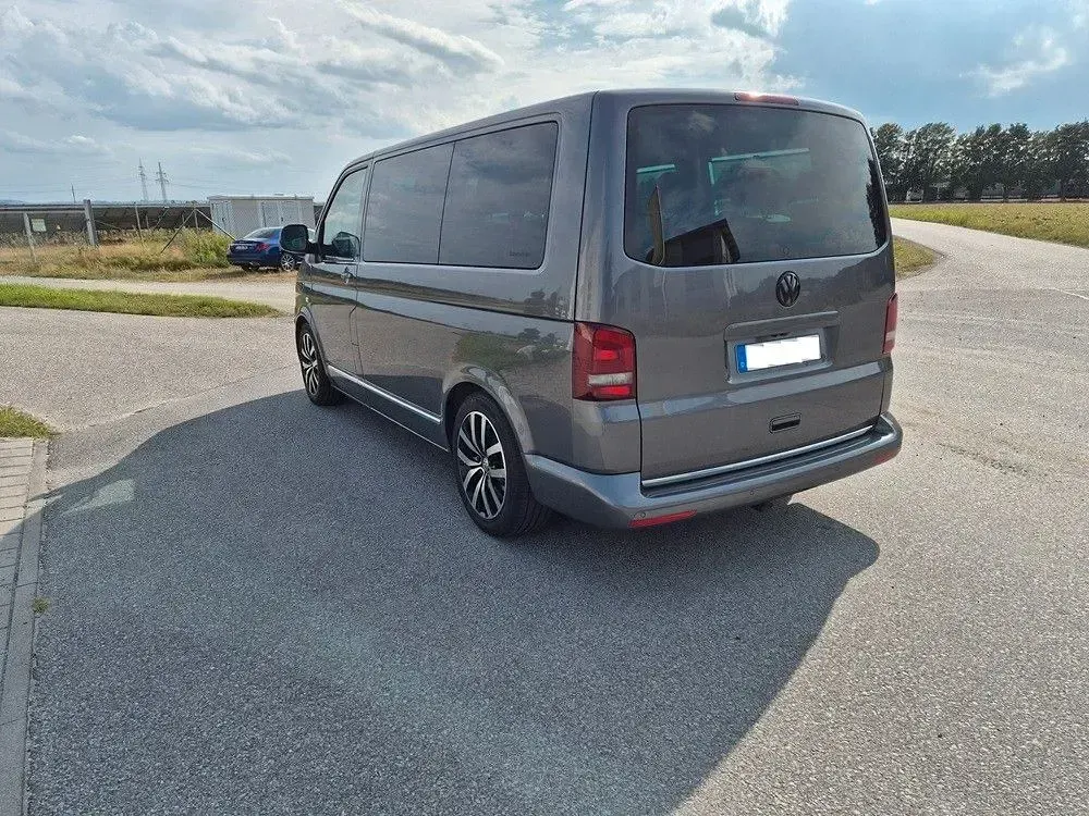 Gebraucht VW Multivan Cup 180 PS (132 kW) 2014 Grau Van / Kleinbus