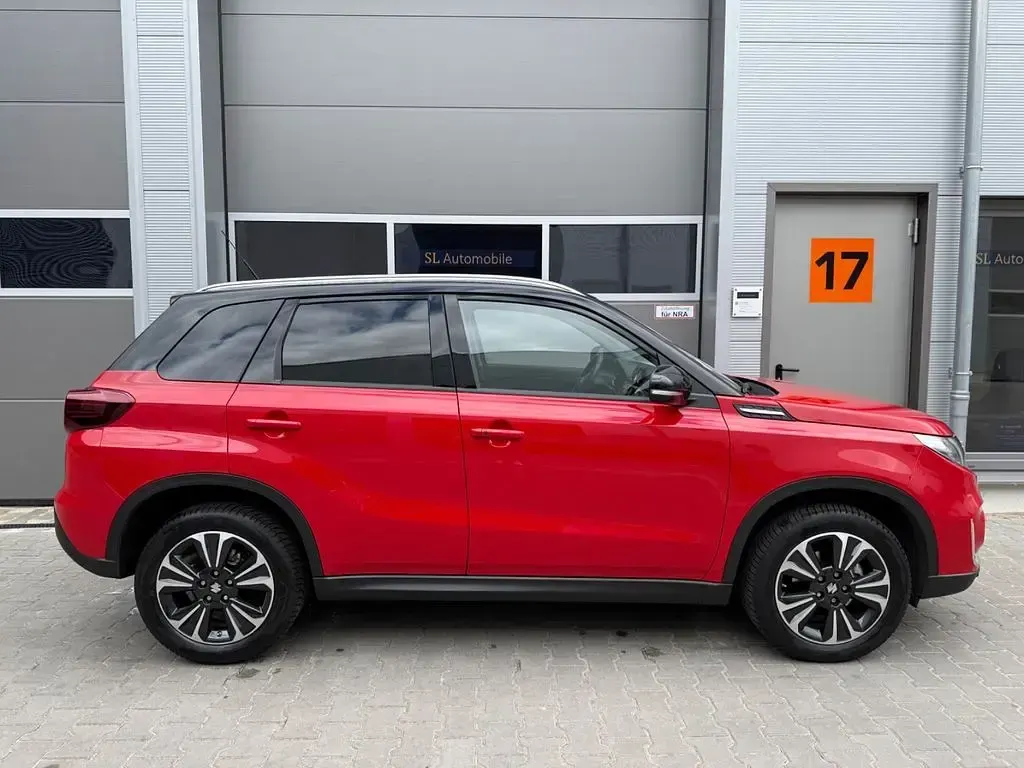 Gebraucht Suzuki Vitara Comfort+ 129 PS (94 kW) 2024 Rot SUV