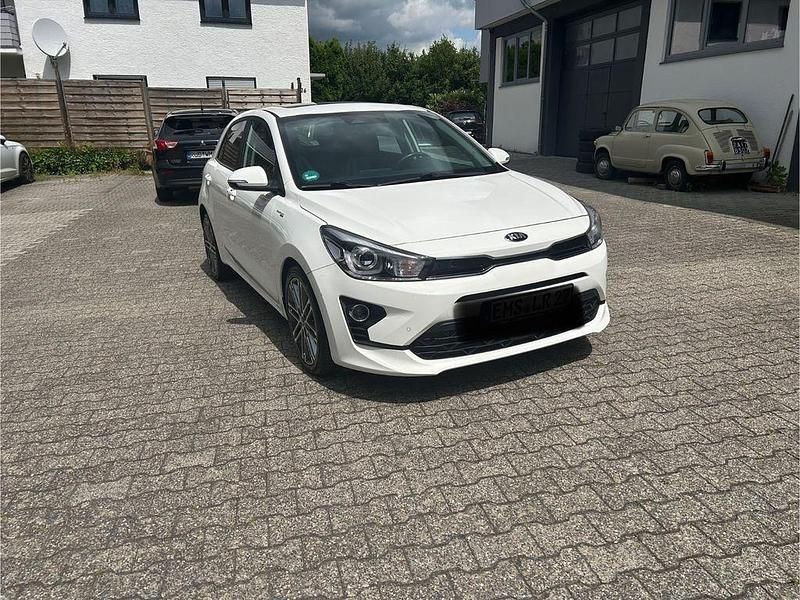 Gebraucht Kia Rio Platinum 120 PS (88 kW) 2021 Weiß Limousine