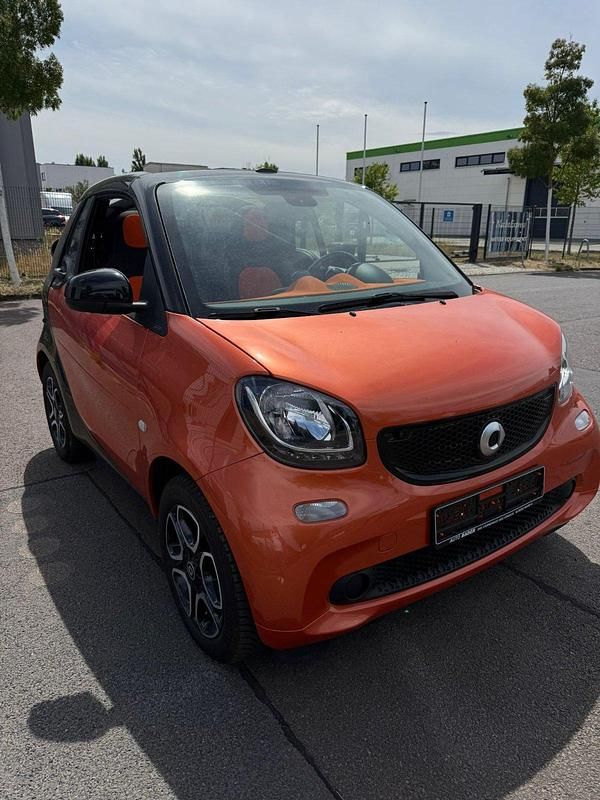 Schwarz Gebraucht 2016 Smart ForTwo Cabrio Passion Cabrio | 9.500 € (Fairer Preis) - Bild 1/4