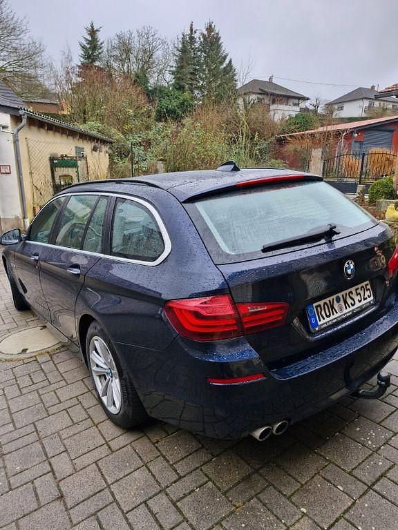 Gebraucht BMW 525 231 PS (169 kW) 2017 Blau Kombi