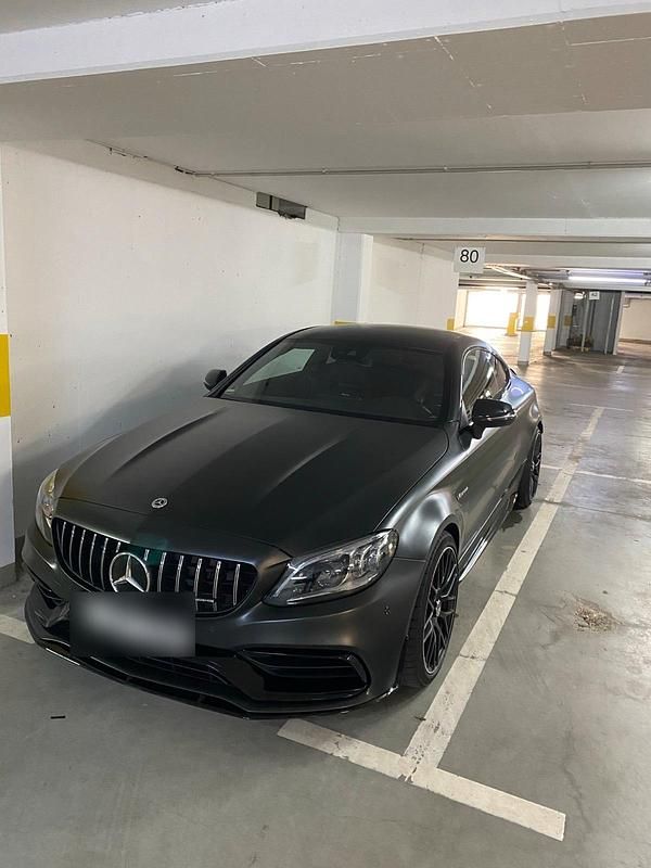 Grau Gebraucht 2023 Mercedes C63S AMG AMG Coupé | 73.999 € (Fairer Preis) - Bild 1/4