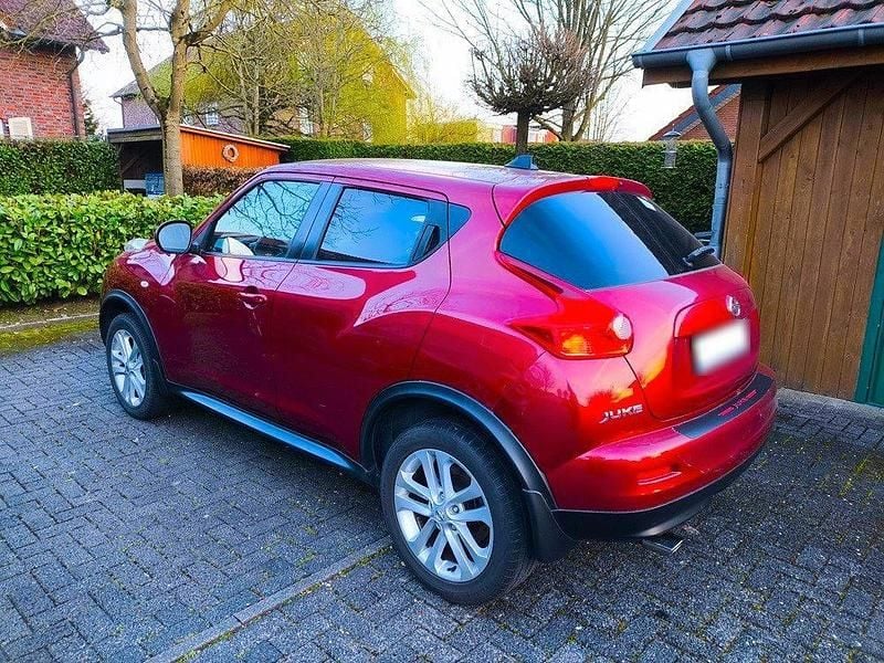 Gebraucht Nissan Juke Tekna 117 PS (86 kW) 2011 Rot SUV