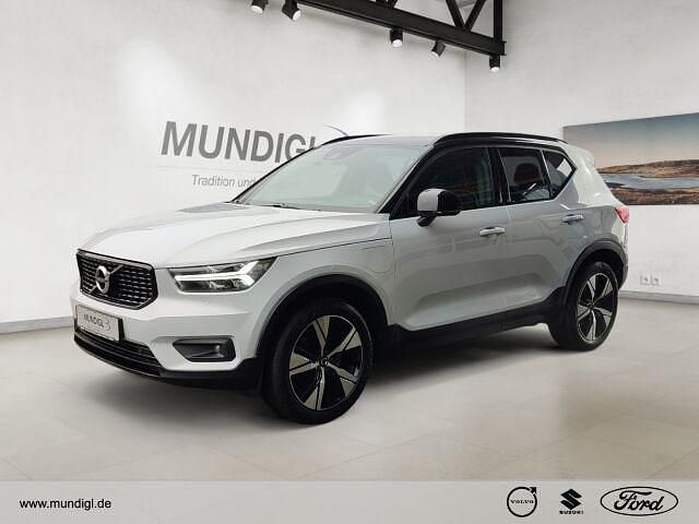 Silber Gebraucht 2022 Volvo XC40 R-Design SUV | 33.920 € (Fairer Preis) - Bild 1/2