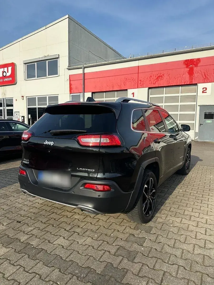 Gebraucht Jeep Cherokee Limited 170 PS (125 kW) 2015 Schwarz SUV
