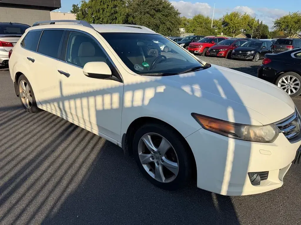 Gebraucht Honda Accord Elegance 156 PS (114 kW) 2010 Weiß Kombi