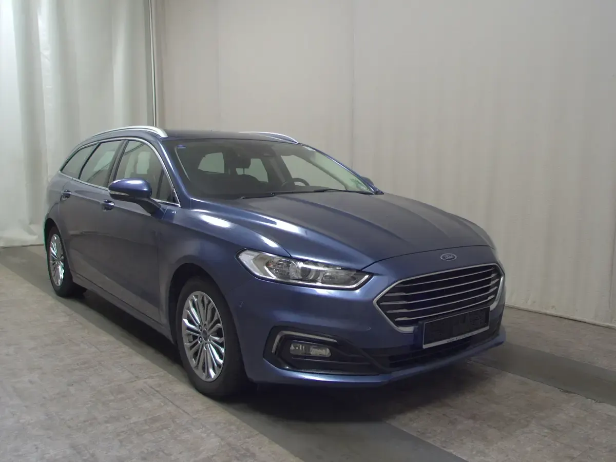 Gebraucht Ford Mondeo Titanium 150 PS (110 kW) 2021 Chroma blau metallic Kombi