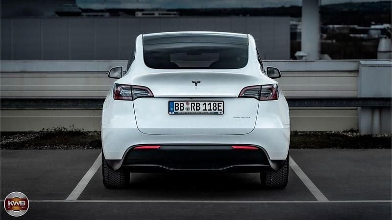 Gebraucht Tesla Model Y 378 kW (514 PS) 2024 Weiss (metallic) SUV