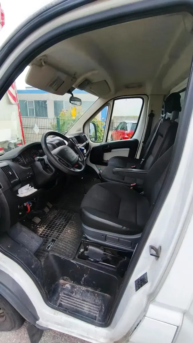 Gebraucht Peugeot Boxer 130 PS (95 kW) 2017 Weiß Van
