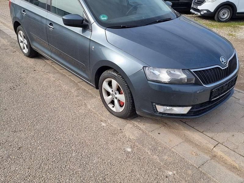 Second-hand Skoda Rapid 105 CP (77 kW) 2014 Gri Break