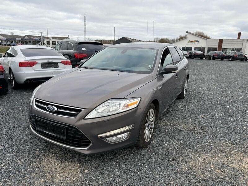 Braun Gebraucht 2012 Ford Mondeo Titanium Limousine | 1.800 € (Guter Preis) - Bild 1/4