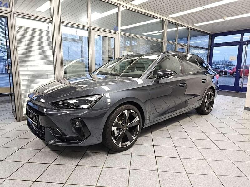 Neu Cupra Leon 150 PS (110 kW) 2026 Magneticgraumet. Kombi