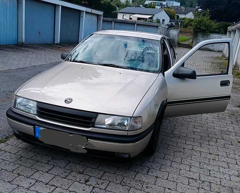 Gebraucht Opel Vectra 116 PS (85 kW) 1990 Beige Kleinwagen