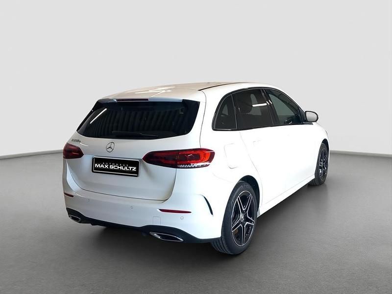 Gebraucht Mercedes B250e AMG 218 PS (160 kW) 2021 Weiß Van / Kleinbus