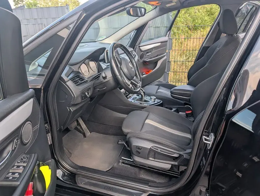 Gebraucht BMW 218 Gran Tourer 150 PS (110 kW) 2021 Schwarz Van / Kleinbus
