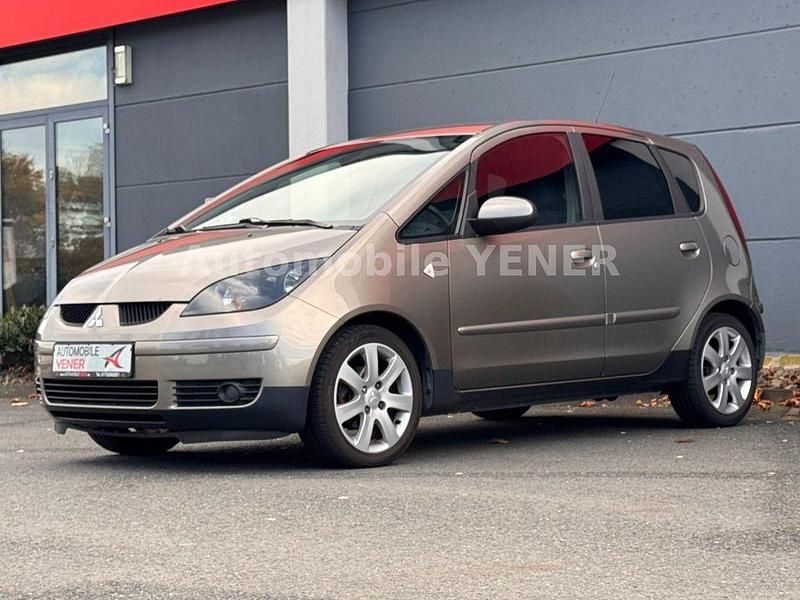 Grau Gebraucht 2008 Mitsubishi Colt Motion Limousine | 2.499 € (Etwas zu teuer) - Bild 1/4