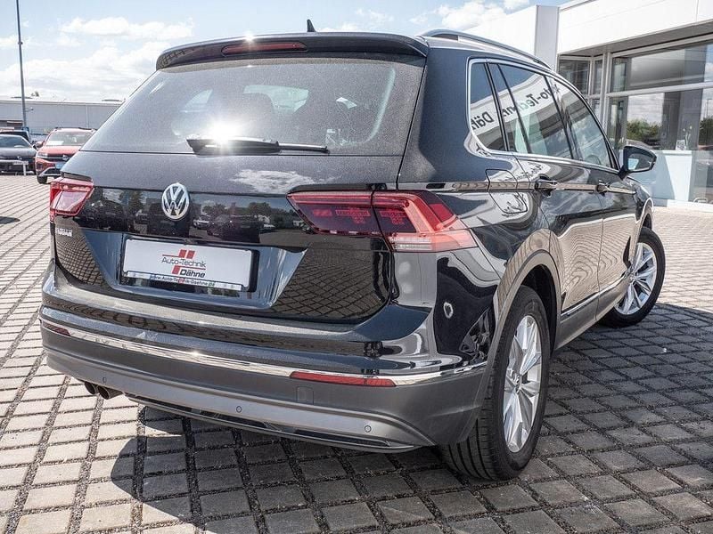 Gebraucht VW Tiguan Highline 150 PS (110 kW) 2020 Schwarz SUV