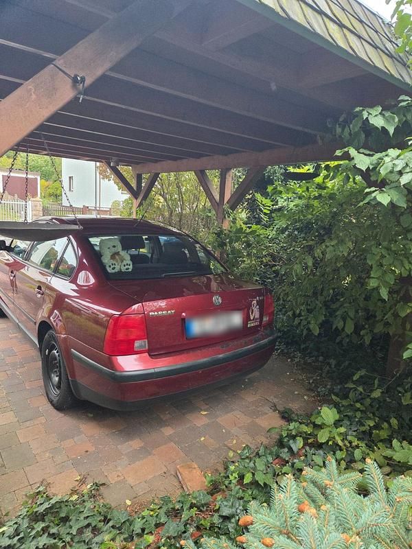 Gebraucht VW Passat 125 PS (91 kW) 1997 Rot Limousine