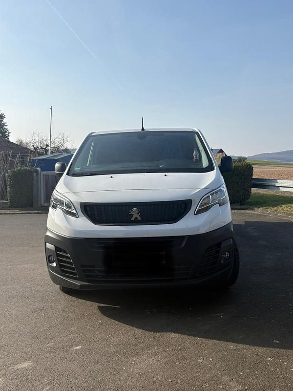 Gebraucht Peugeot Expert 120 PS (88 kW) 2024 Weiß Van