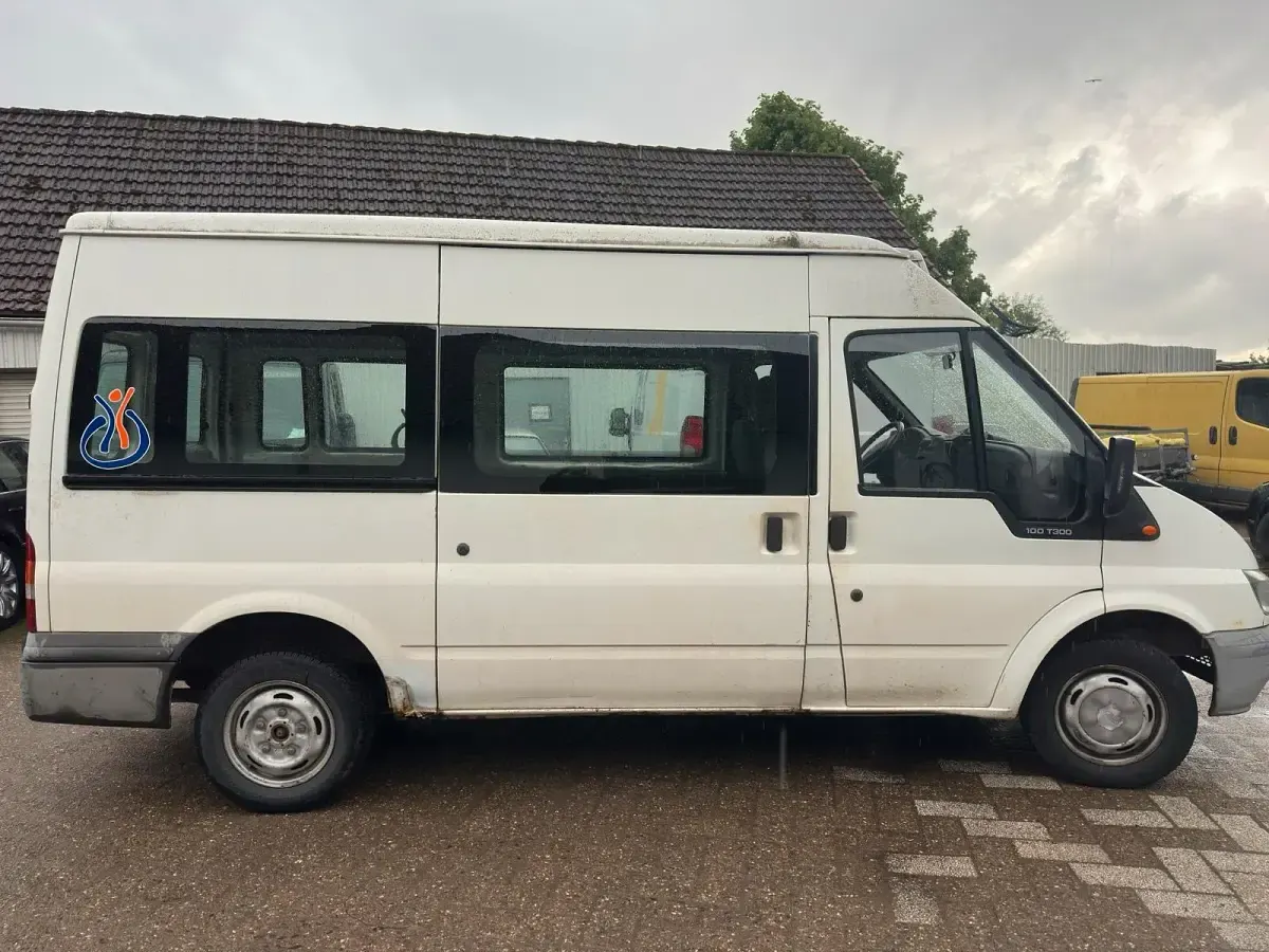 Używany Ford Transit 101 KM (74 kW) 2002 Biały Minivan