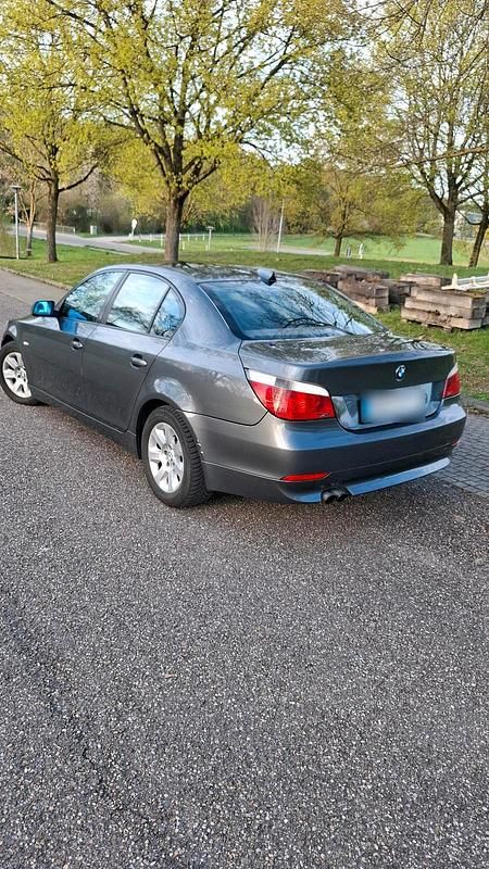 Second-hand BMW 520 170 CP (125 kW) 2004 Gri Berlinǎ