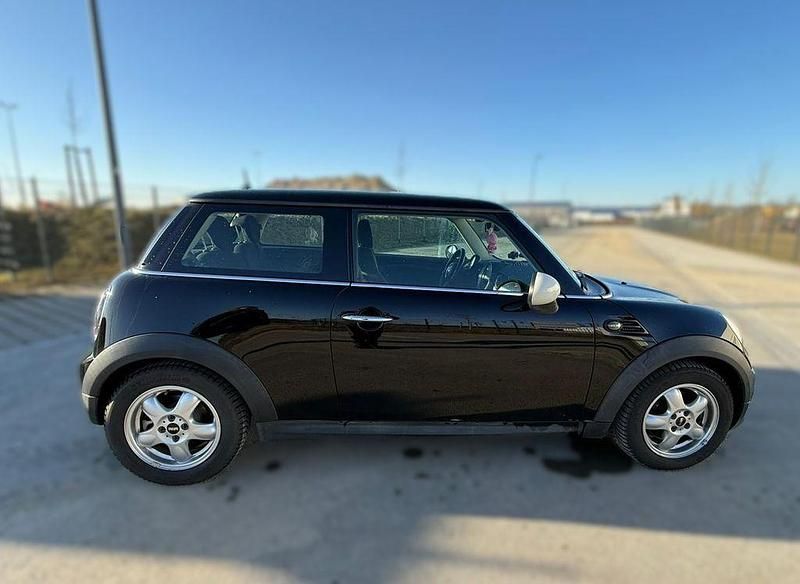 Gebraucht Mini ONE 98 PS (72 kW) 2011 Schwarz Kleinwagen