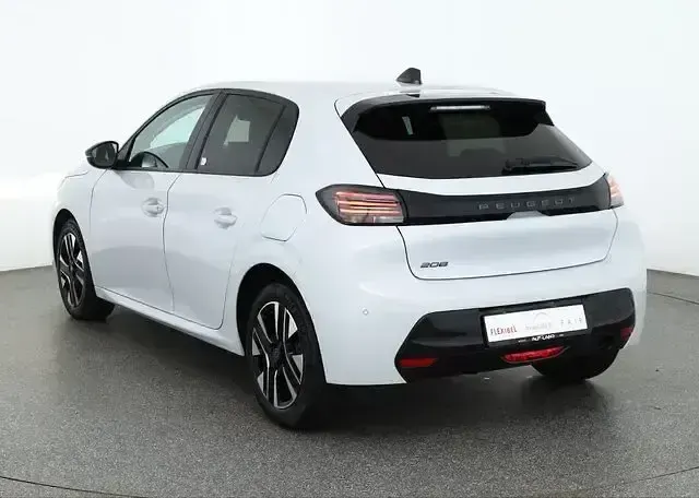 Neu Peugeot 208 101 PS (74 kW) 2025 Okeniteweissmet. Kleinwagen