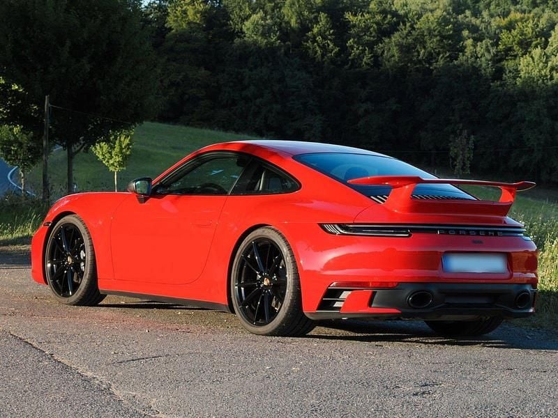 Gebraucht Porsche 911 Carrera 385 PS (283 kW) 2024 Rot Coupé