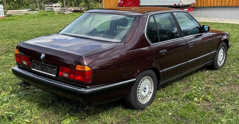Gebraucht BMW 735 211 PS (155 kW) 1991 Rot Limousine