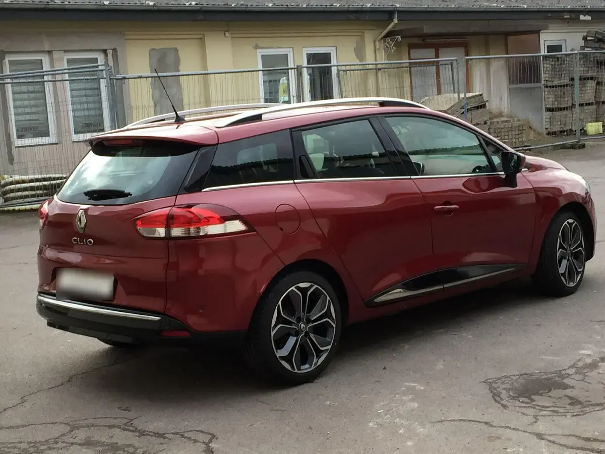 Gebraucht Renault Clio 118 PS (86 kW) 2017 Rot Kombi