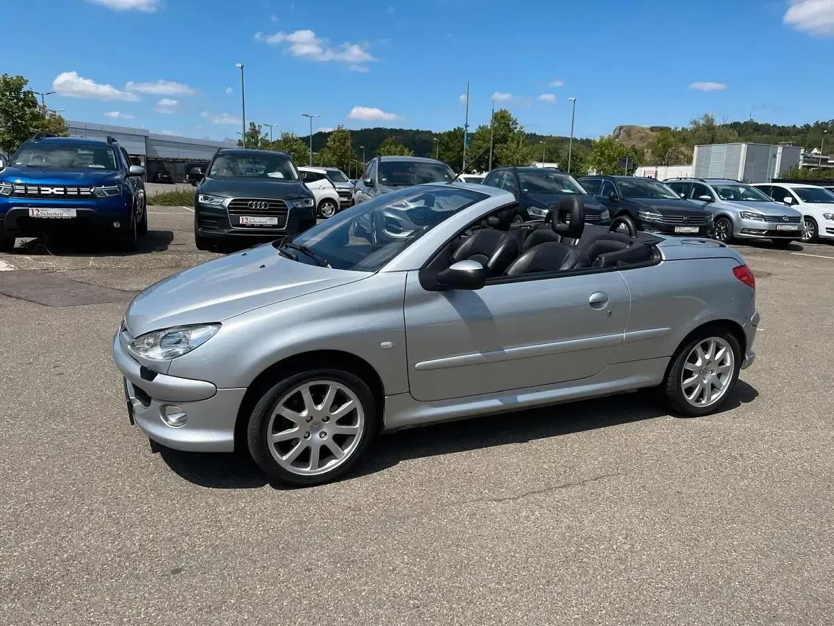 Gebraucht Peugeot 206 CC Platinum 136 PS (100 kW) 2003 Silber Cabrio