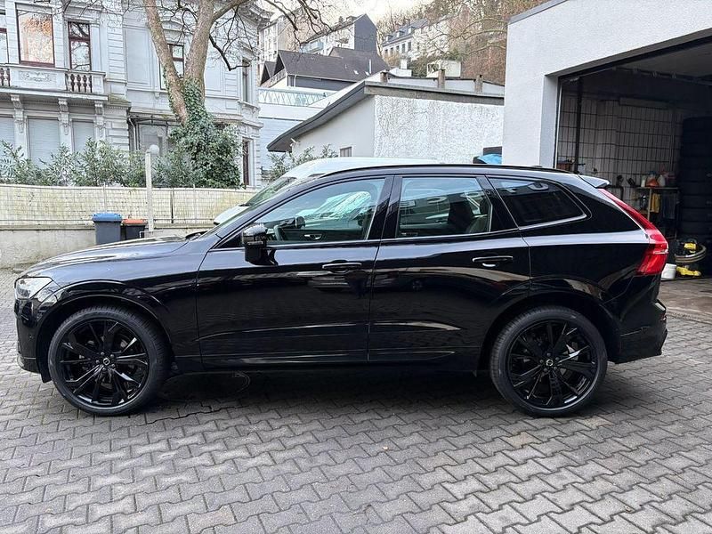 Gebraucht Volvo XC60 Plus 250 PS (183 kW) 2025 Schwarz SUV
