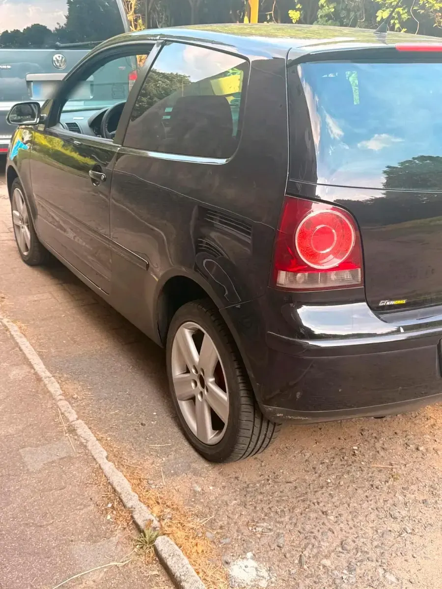 Gebraucht VW Polo 69 PS (50 kW) 2009 Schwarz Kleinwagen