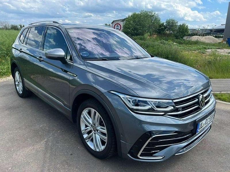 Gebraucht VW Tiguan R-line 200 PS (147 kW) 2022 Platinum grey metallic SUV