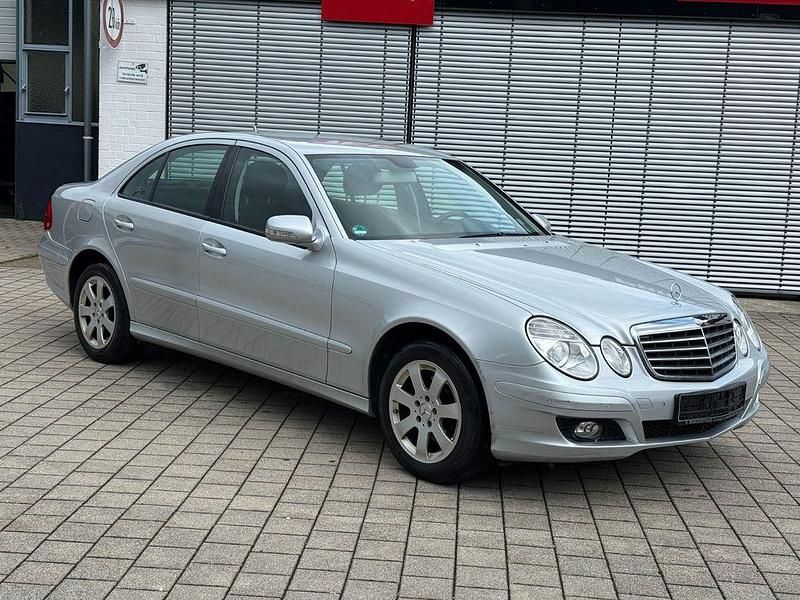 Gebraucht Mercedes E200 184 PS (135 kW) 2008 Silber Limousine