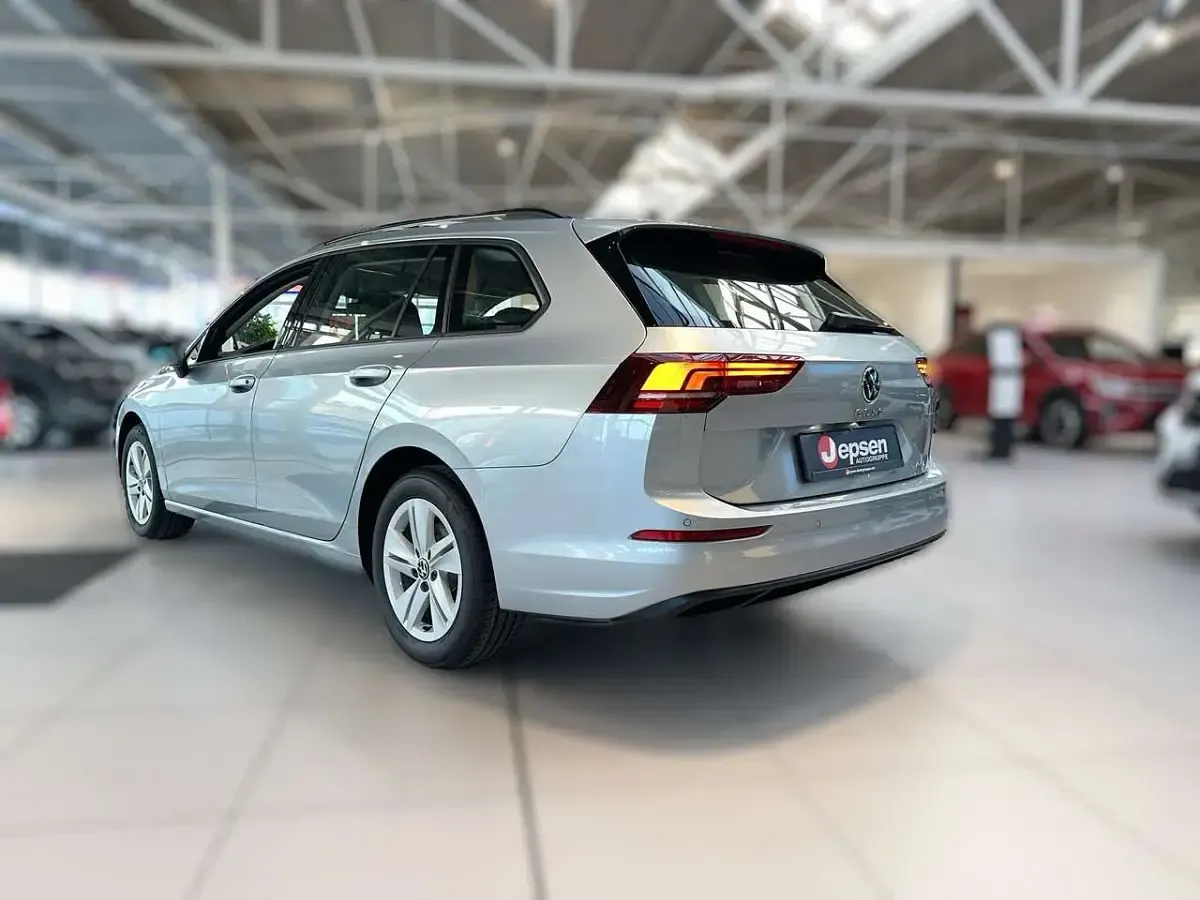 Gebraucht VW Golf VIII R 150 PS (110 kW) 2026 Silber Kombi