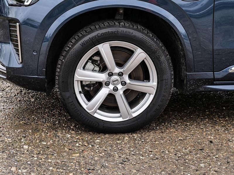 Second-hand Volvo XC90 Plus 455 CP (334 kW) 2025 Albastru SUV