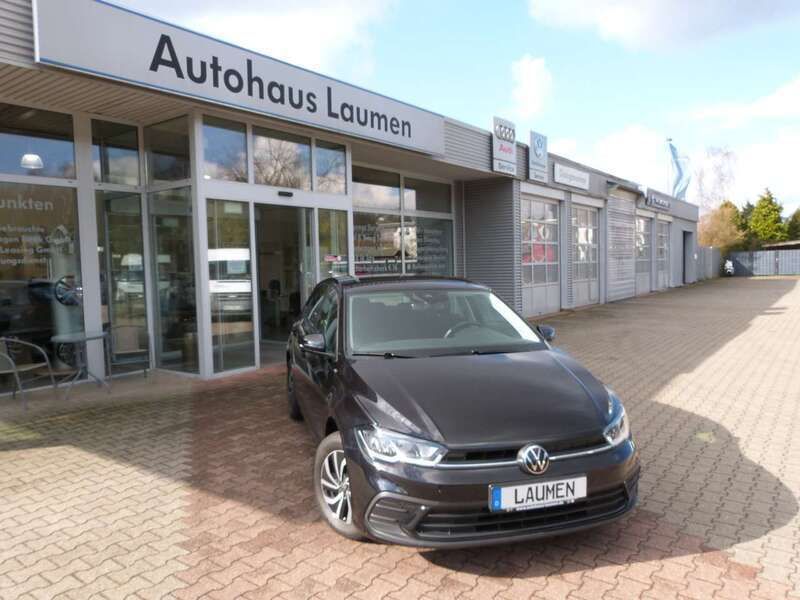 Deep black perleffekt Gebraucht 2024 VW Polo Life Limousine | 17.990 € (Fairer Preis) - Bild 1/4