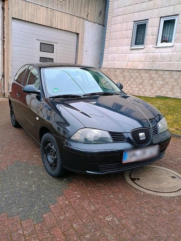 Schwarz Gebraucht 2003 Seat Ibiza Kleinwagen | 700 € (Fairer Preis) - Bild 1/4