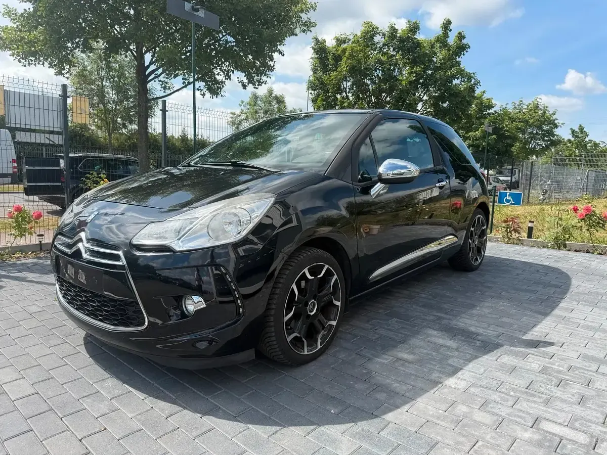 Gebraucht Citroën DS3 120 PS (88 kW) 2013 Schwarz Kleinwagen