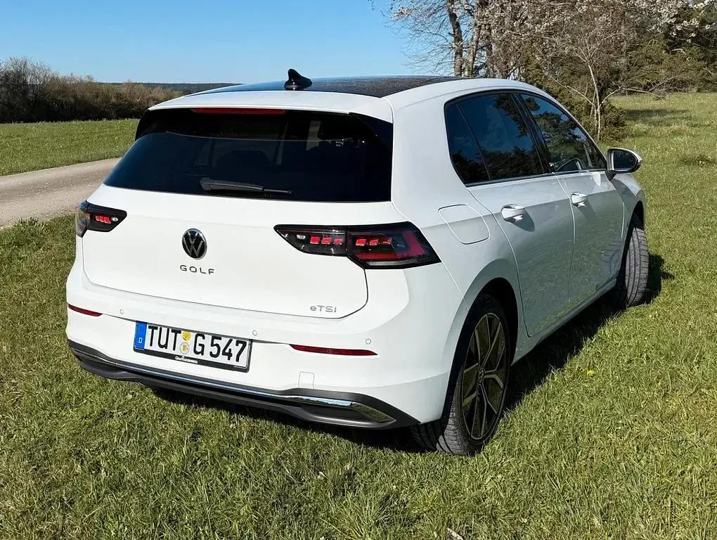 Gebraucht VW Golf VIII Edition 150 PS (110 kW) 2024 Weiß Limousine