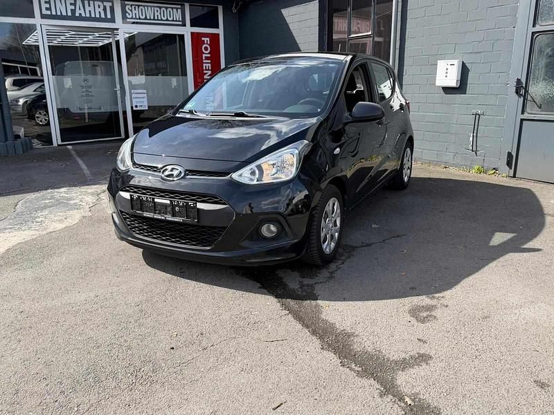 Gebraucht Hyundai i10 67 PS (49 kW) 2014 Schwarz Kleinwagen