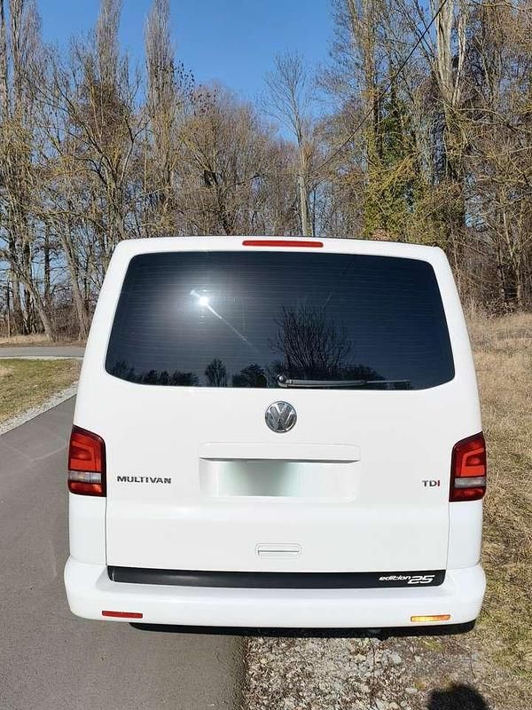 Gebraucht VW T5 Edition 140 PS (102 kW) 2011 Weiß Van